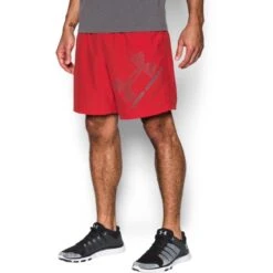 UnderArmour Men Woven Graphic Short 8"